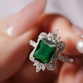 Anel de Zircônia Cúbica Verde Brilhante - Heraki Joias